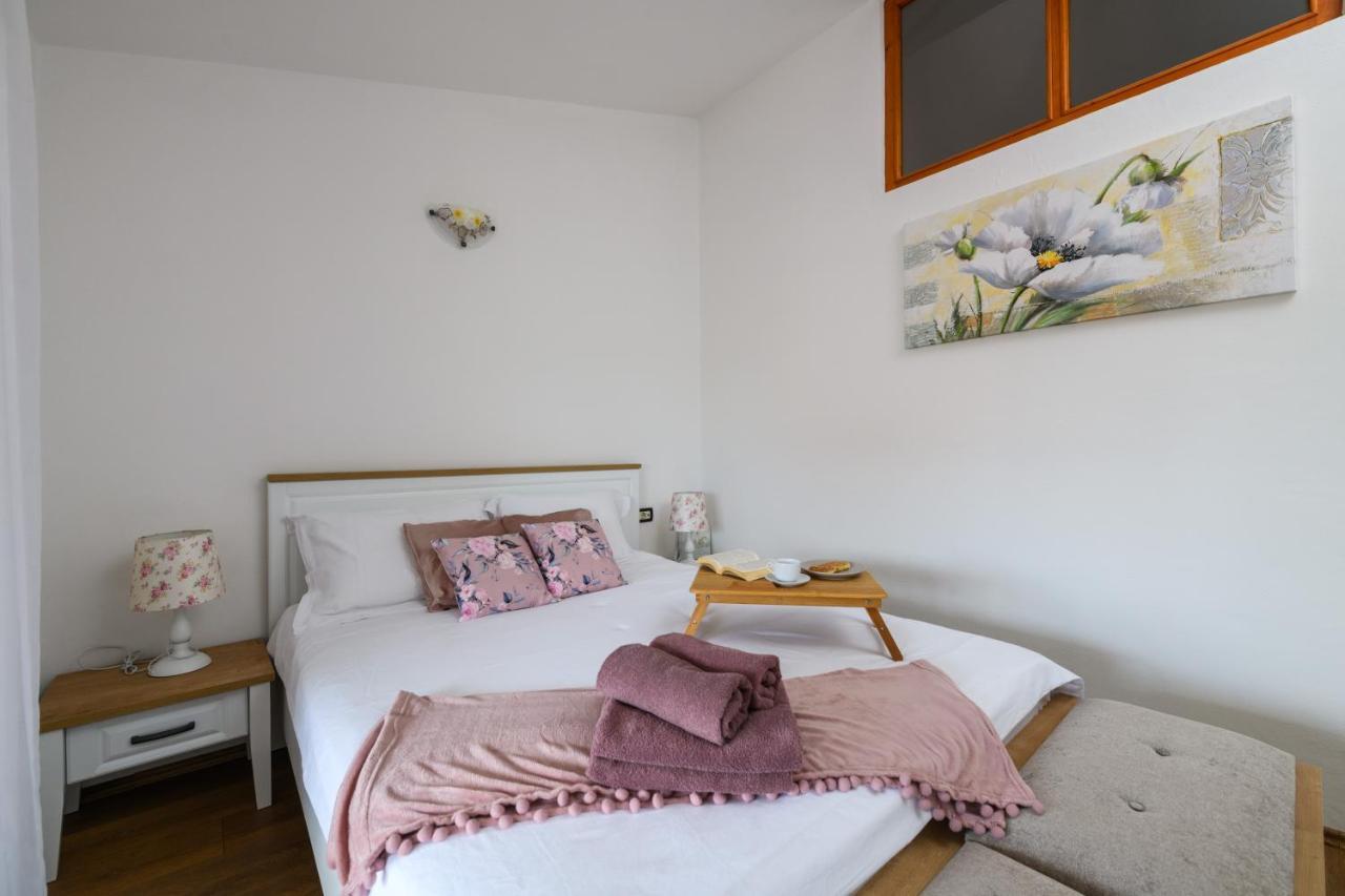 Apartments Perkovic Fazana Bagian luar foto